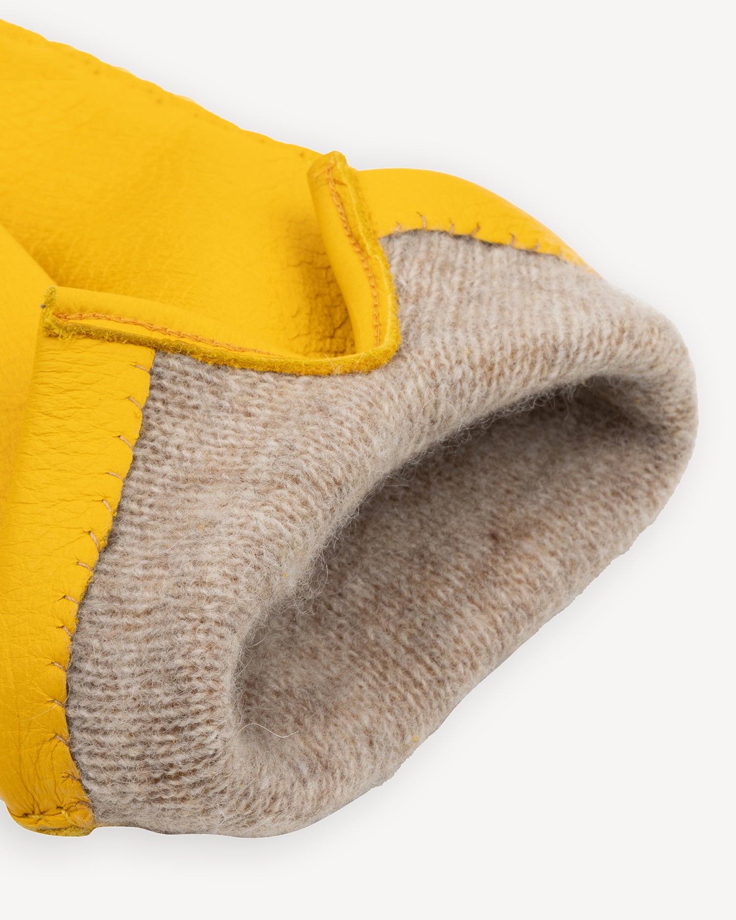 Yellow deerskin gloves lined with wool