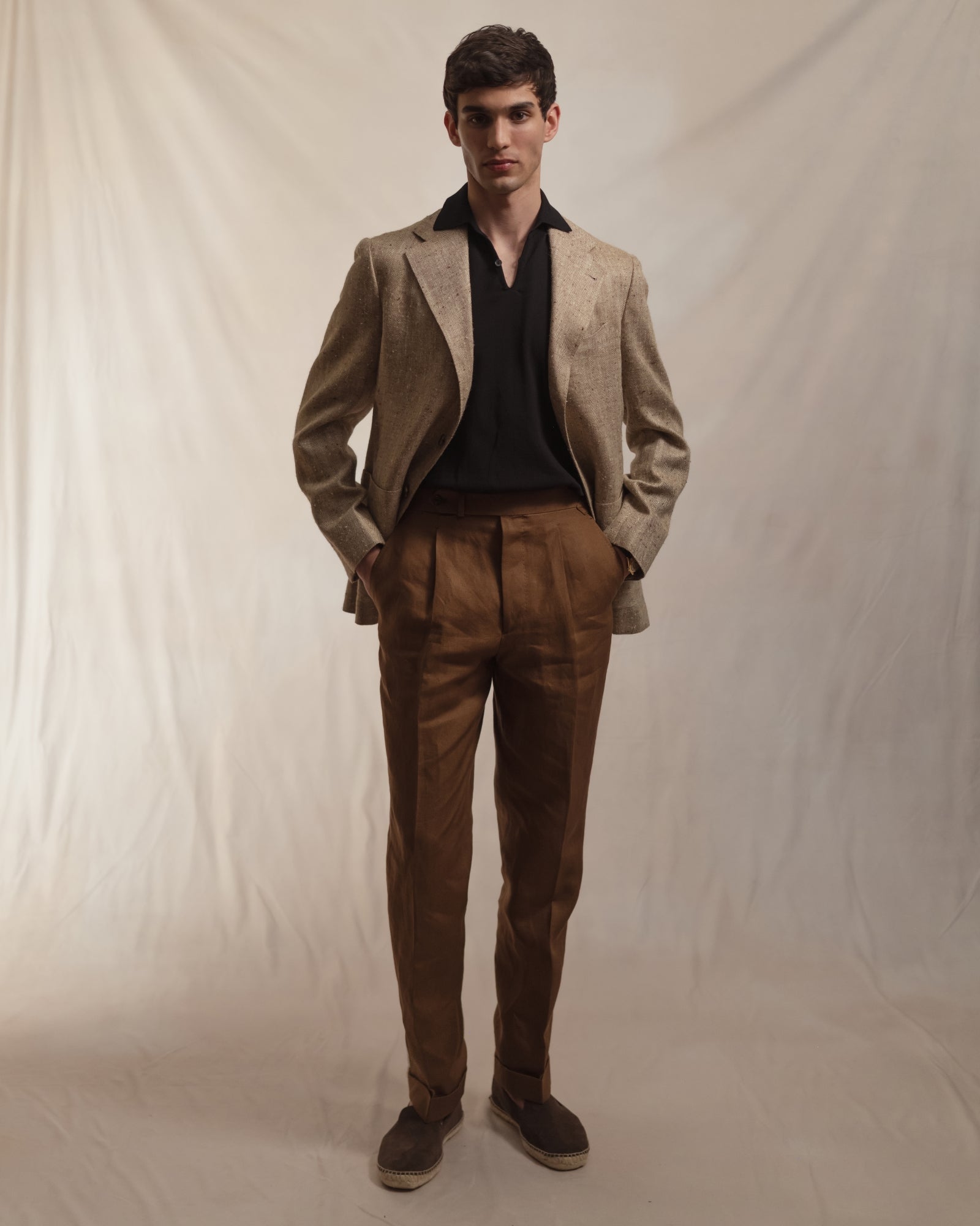 Dark Tan Single Pleat Linen Trousers