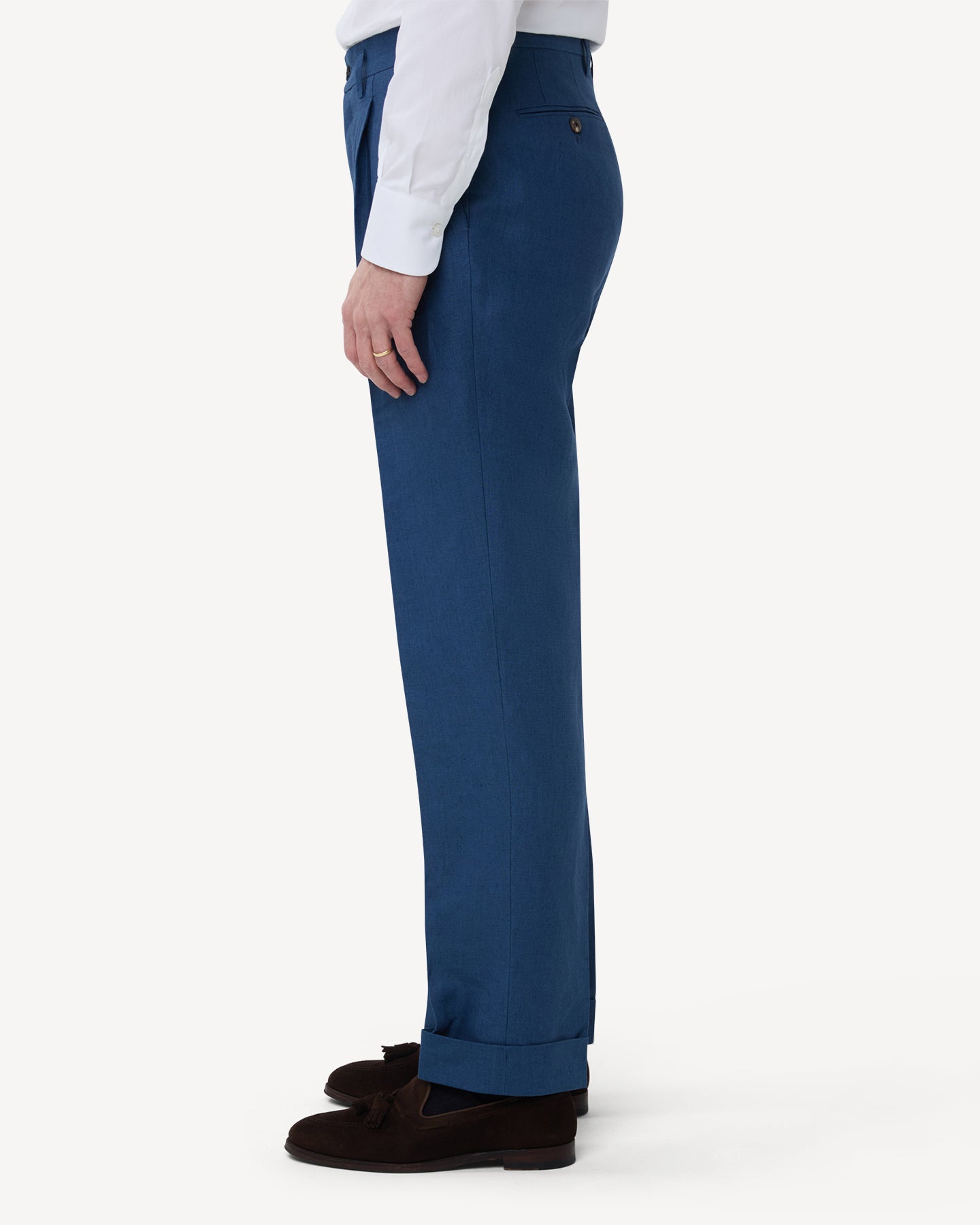 The side of blueberry linen trousers with double pleats and belt loops