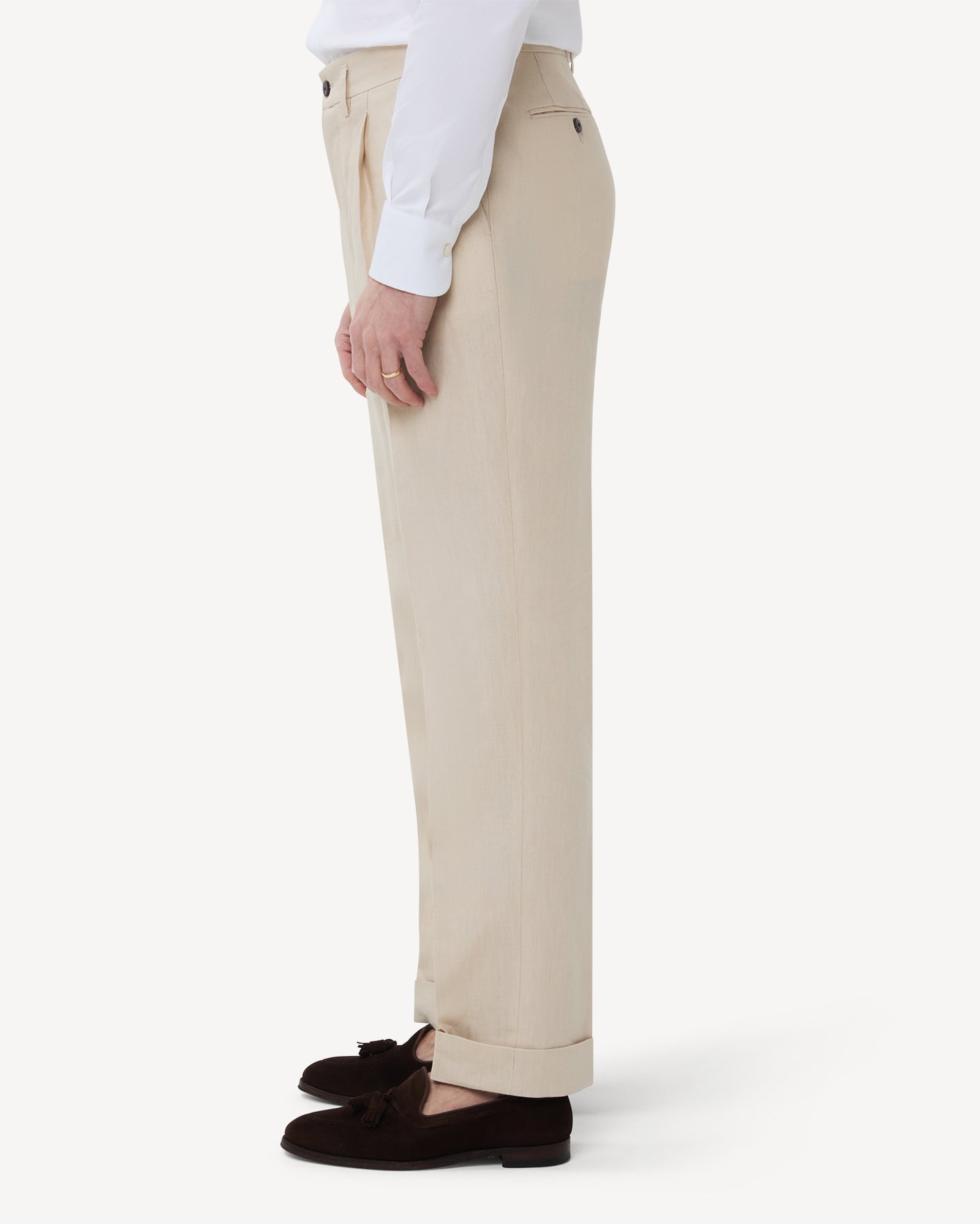 The side of stone linen trousers with double pleats and belt loops