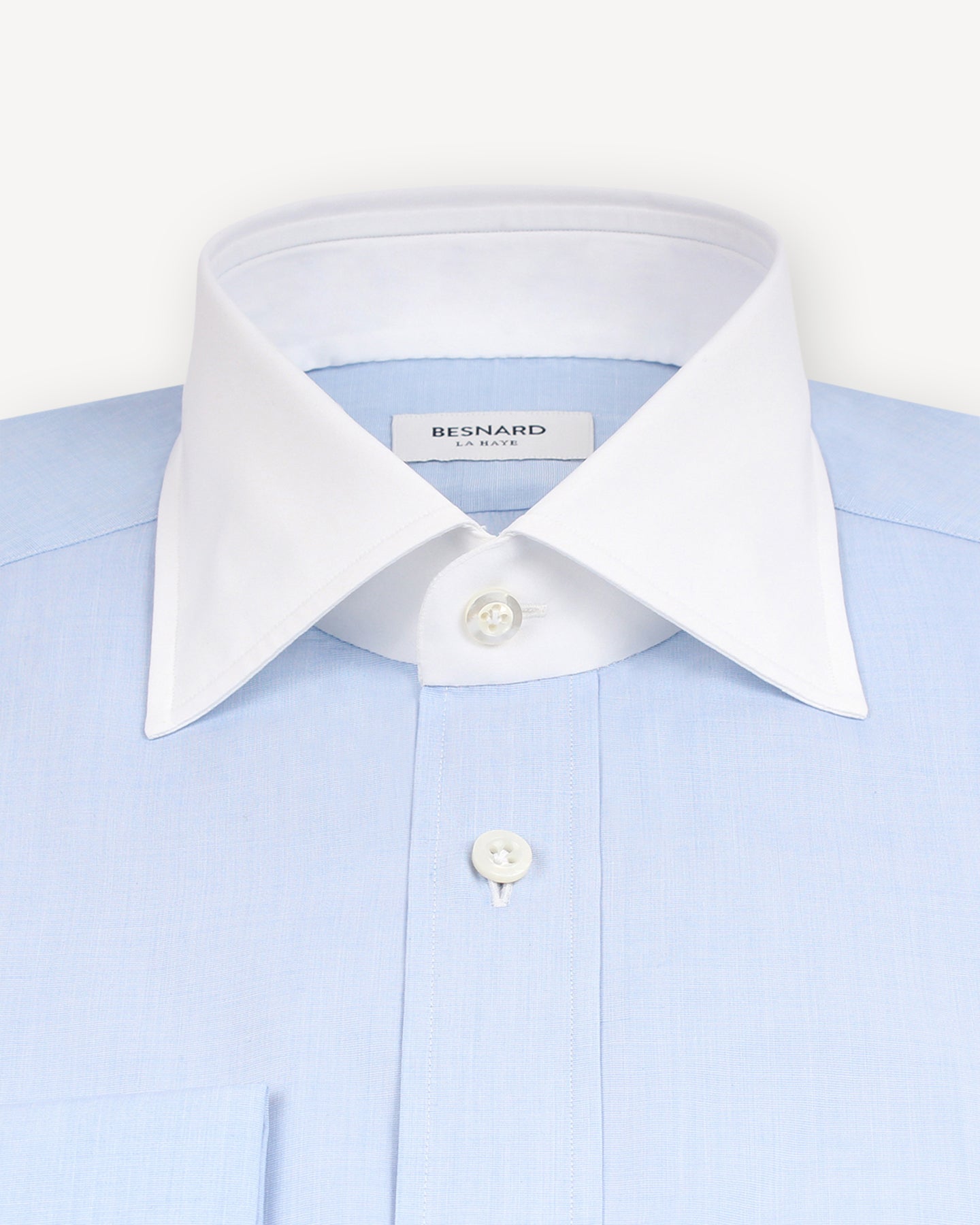Blue end-on-end spread collar shirt with white contrast collar